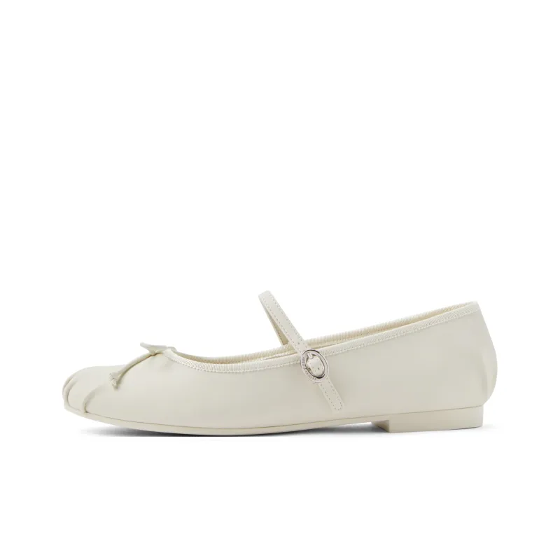 CHARLES KEITH Маленький Charles Keith Китайский стиль Новый китайский стиль ПУ (полиуретан) Текстиль Повседневная обувь